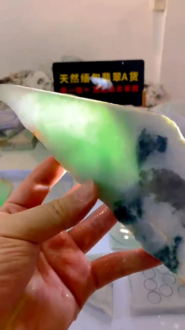 翡翠未镶嵌颈饰缅甸A货翡翠876