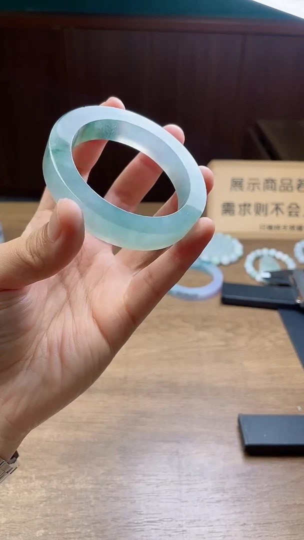 定制翡翠手镯未镶嵌月**弯定制