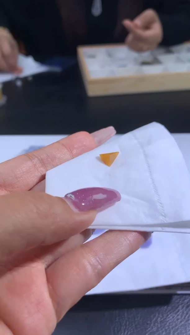 未镶嵌定制翡翠m*翡翠