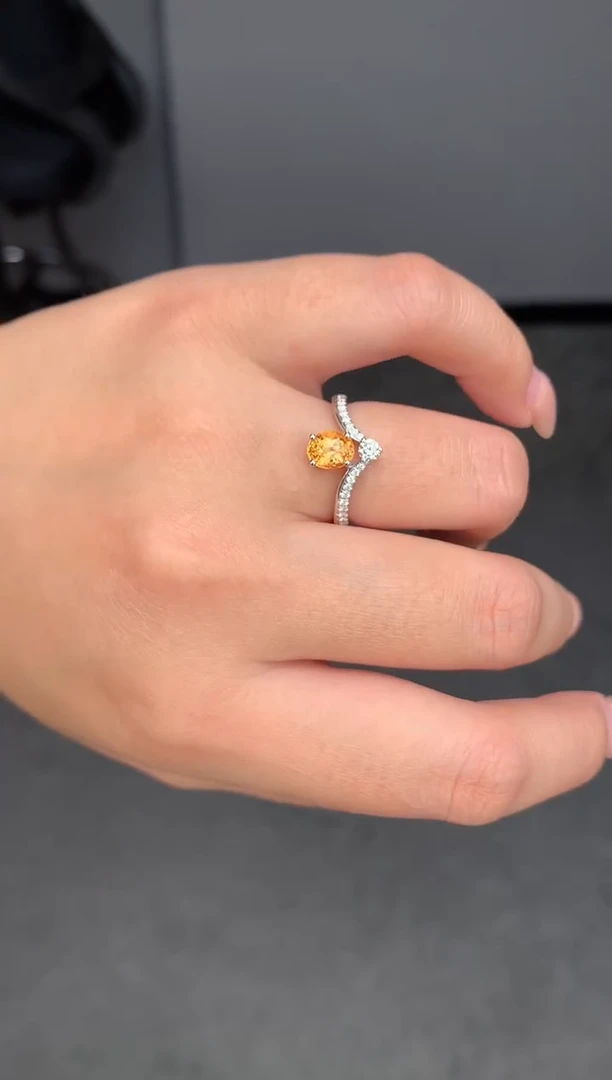 【闪购商品】石榴石（芬达石）戒指18K金镶嵌1.3ct芬达戒指