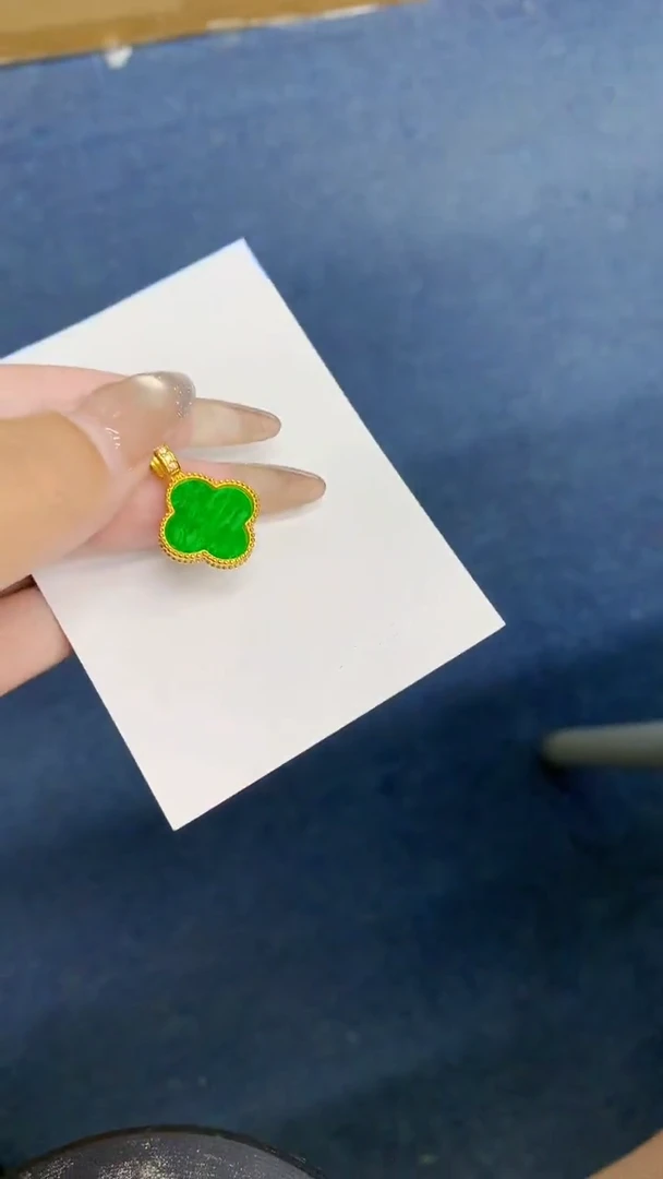 颈饰未镶嵌翡翠1