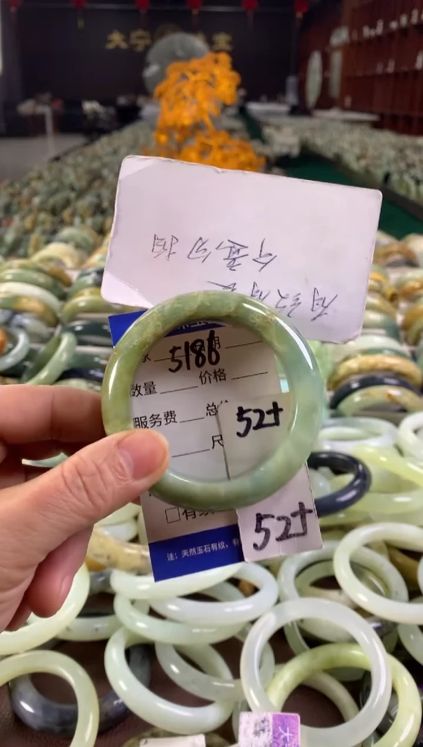 未镶嵌蛇纹石玉手镯5186