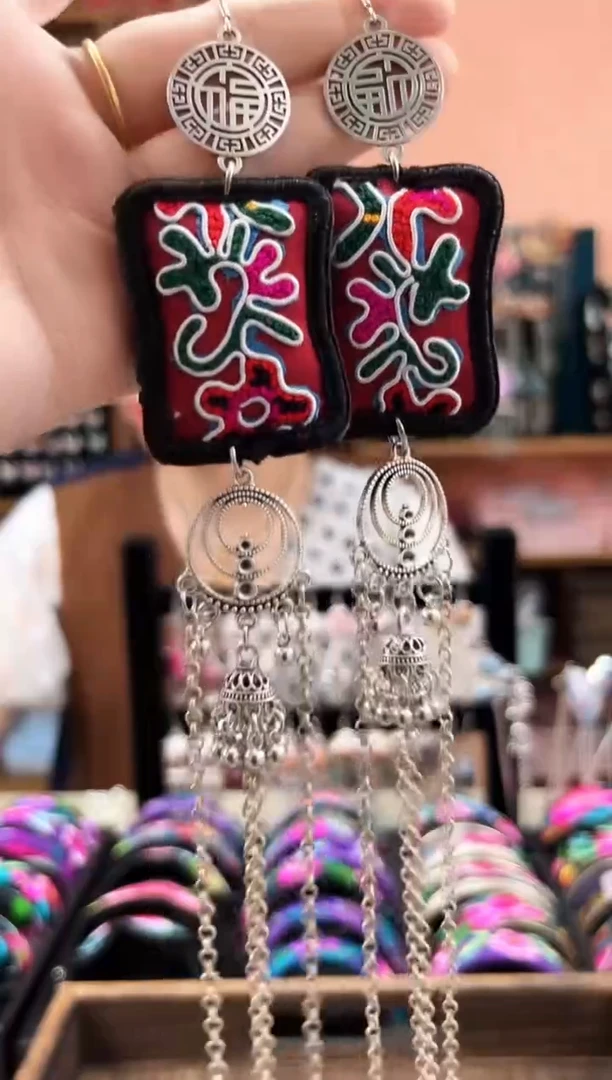 织绣艺枝独秀老绣饰品182