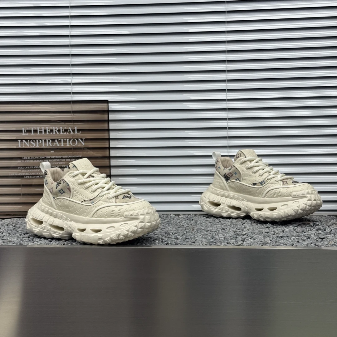 2025早春新款时尚百搭潮流轻奢高端厚底爆款休闲男鞋（标准码数）