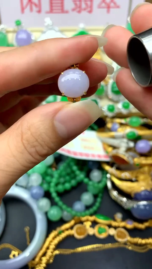 18K金镶嵌戒指翡翠285 -中国好珍宝