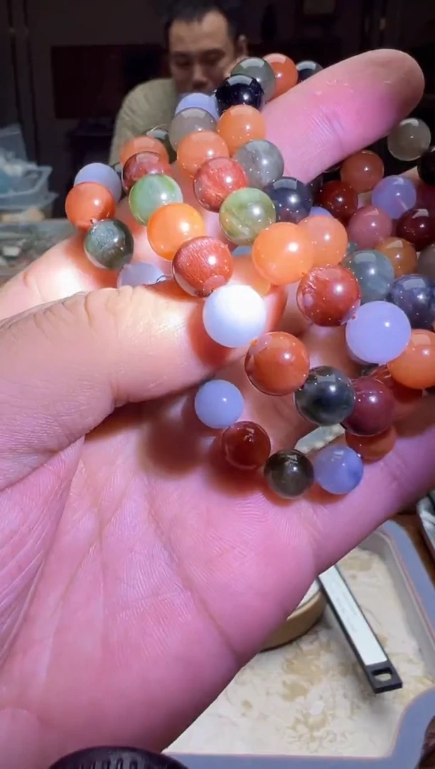 未镶嵌手链水晶彩兔毛手链001  多样性发一