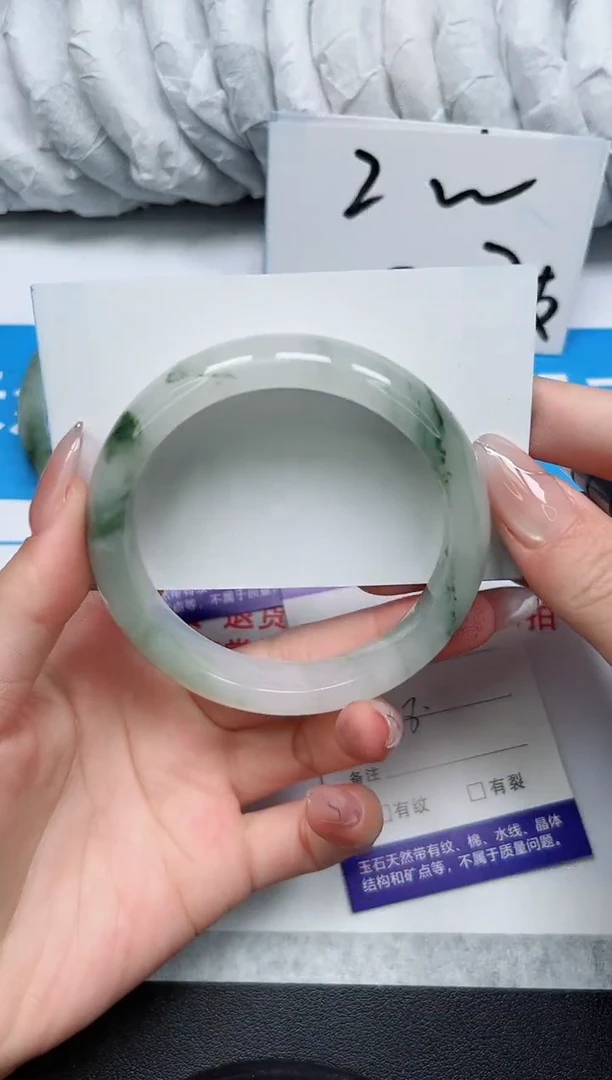 【闪购商品】石英质玉手镯未镶嵌87