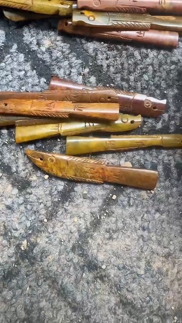 未镶嵌和田玉挂件华*夏1