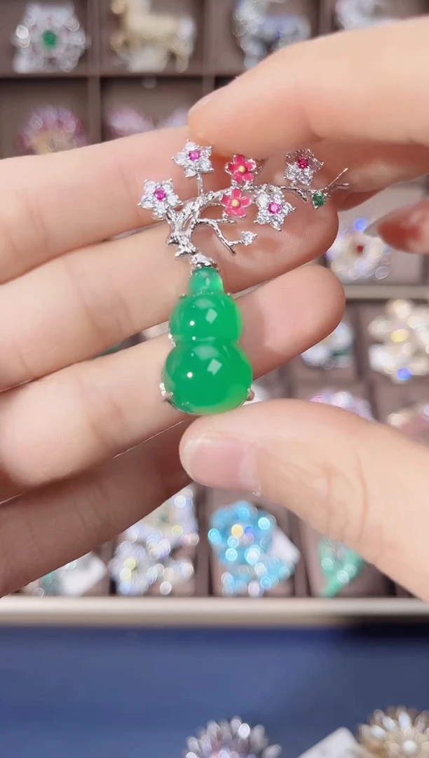 锆石铜合金绿葫芦胸针