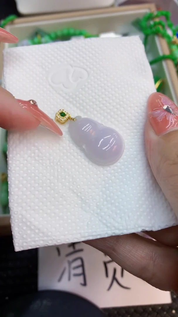 颈饰未镶嵌翡翠1