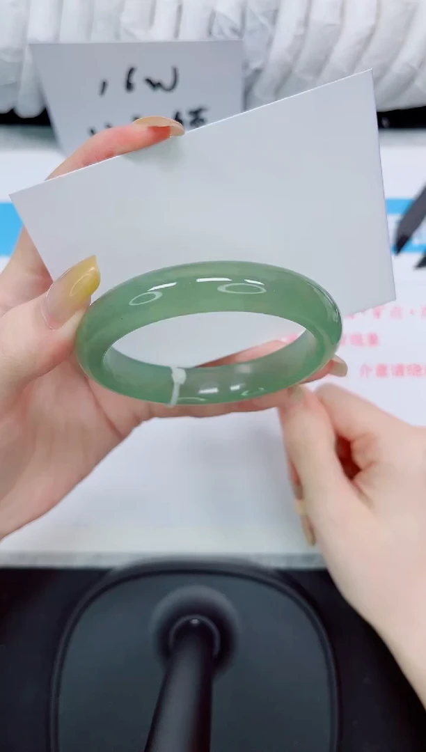 石英质玉手镯未镶嵌507