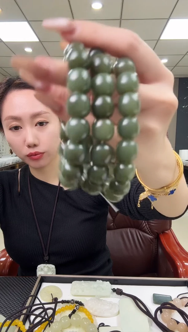 未镶嵌手串透闪石质玉且末糖 老型手串