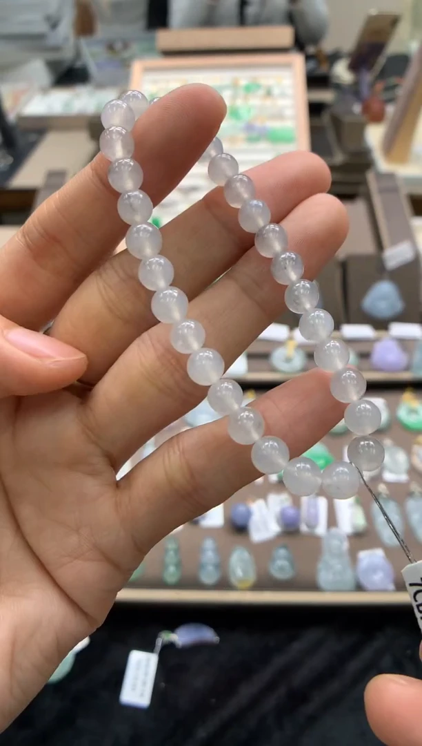 颈饰未镶嵌翡翠手串