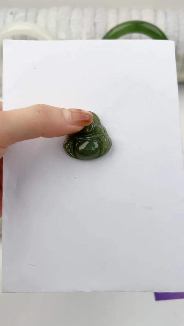 颈饰未镶嵌和田玉1颜色微差无瑕疵