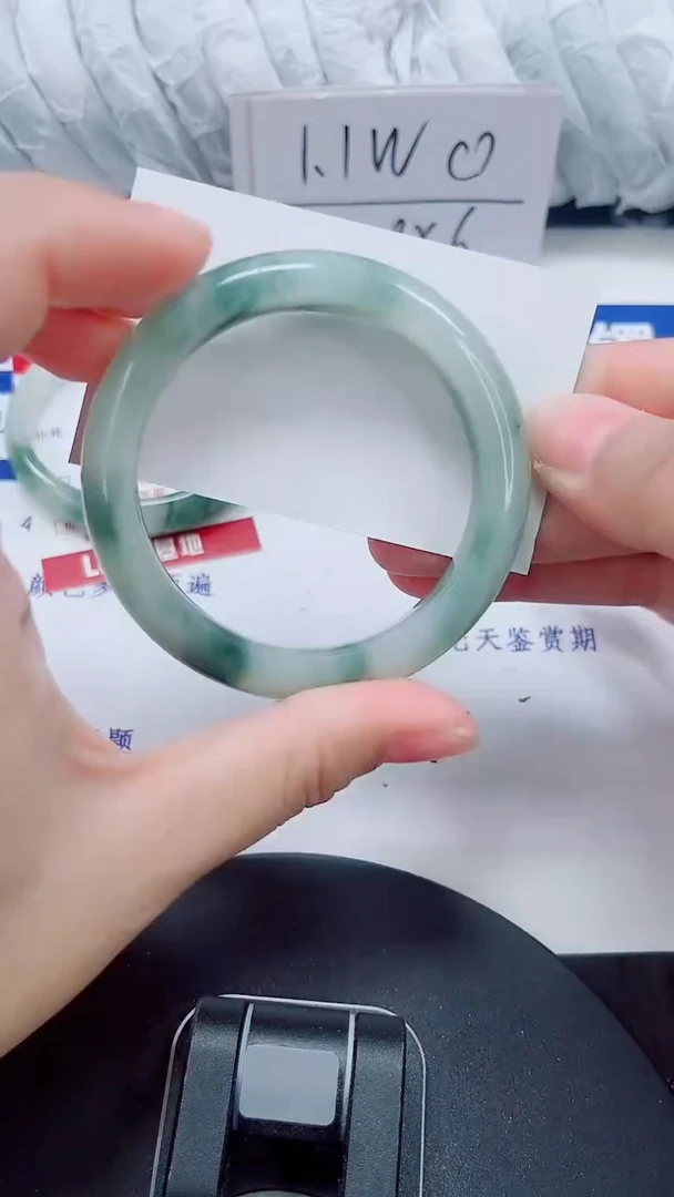 未镶嵌手镯石英质玉136-53/54