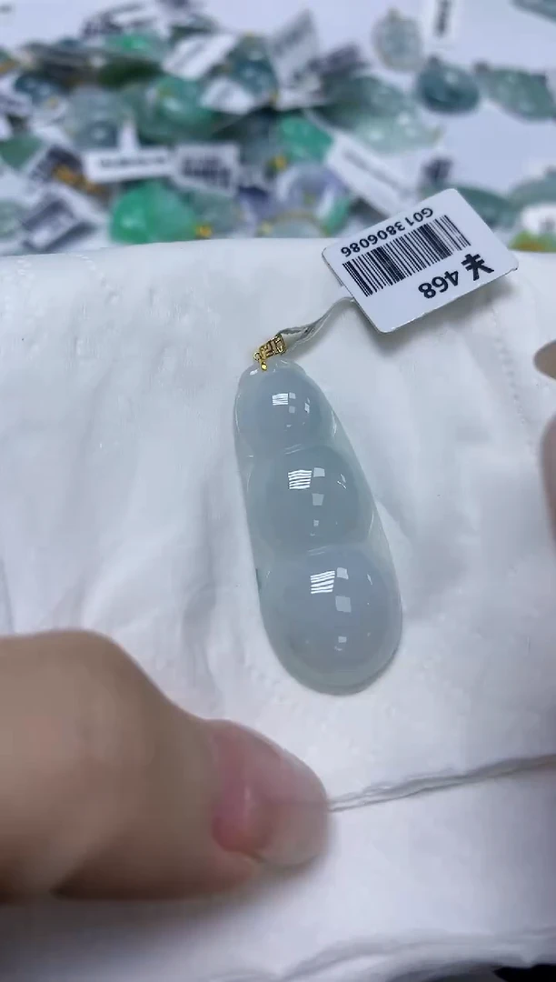 翡翠18K金镶嵌颈饰天然缅甸翡翠A货