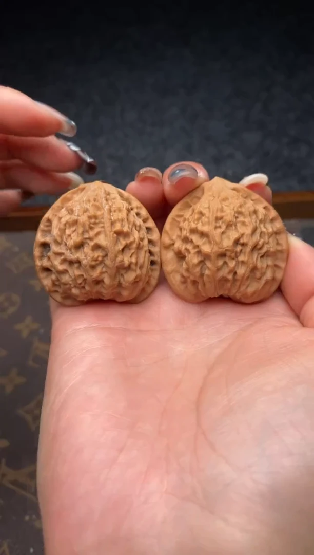 把件文玩核桃B116号40尺金牛