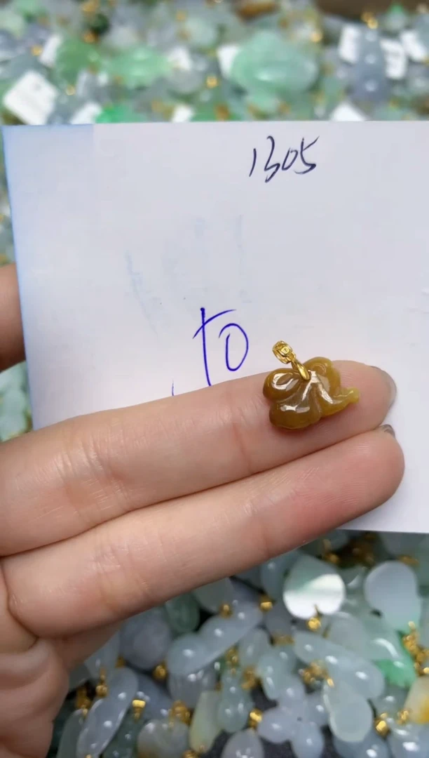 【闪购商品】翡翠颈饰18K金镶嵌天然翡翠A货