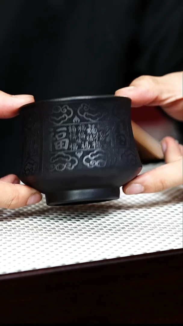 茶杯紫砂宜兴紫砂 主人杯 刻绘百福 石黄 李传魏h308