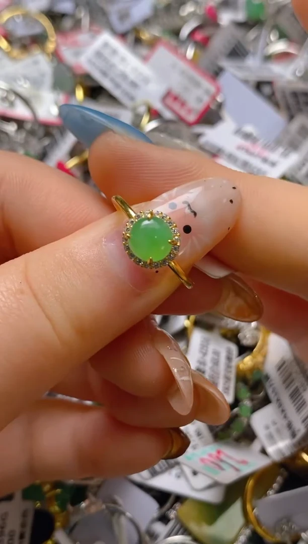 银S925镶嵌戒指翡翠百内无证书
