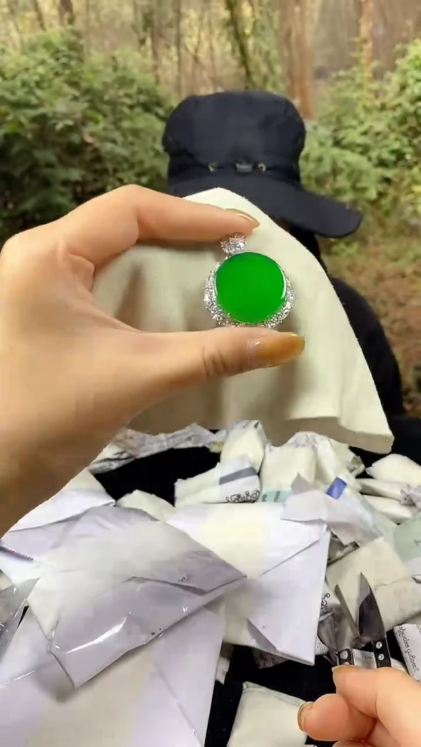 满色吊坠 所见即所得！！