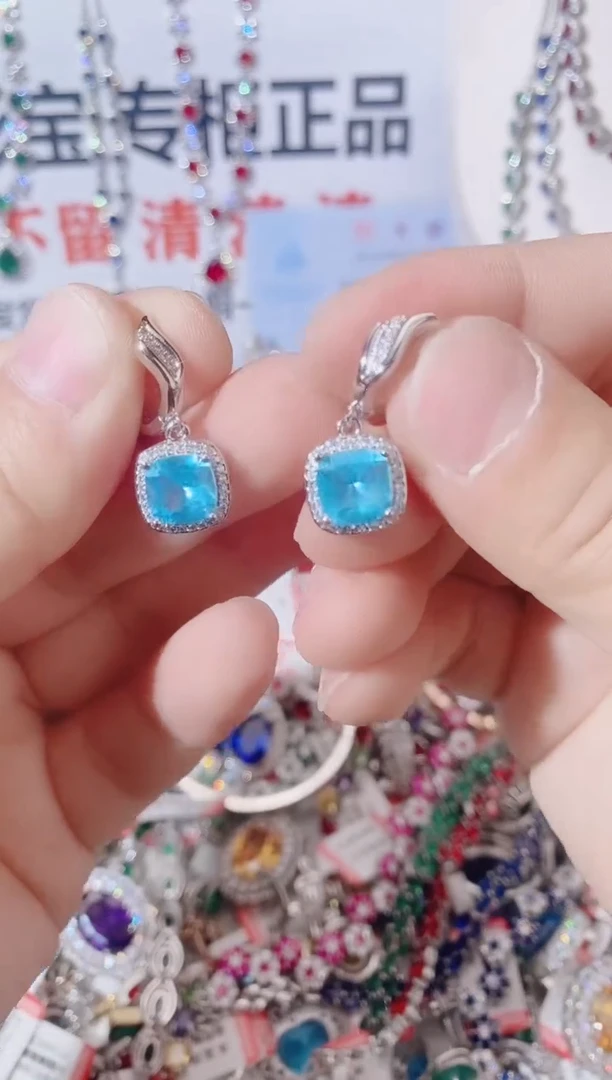 未镶嵌耳坠海蓝宝石