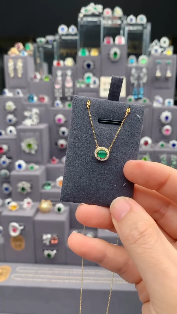 18K金镶嵌吊坠(赠链)祖母绿41分祖母绿  DE