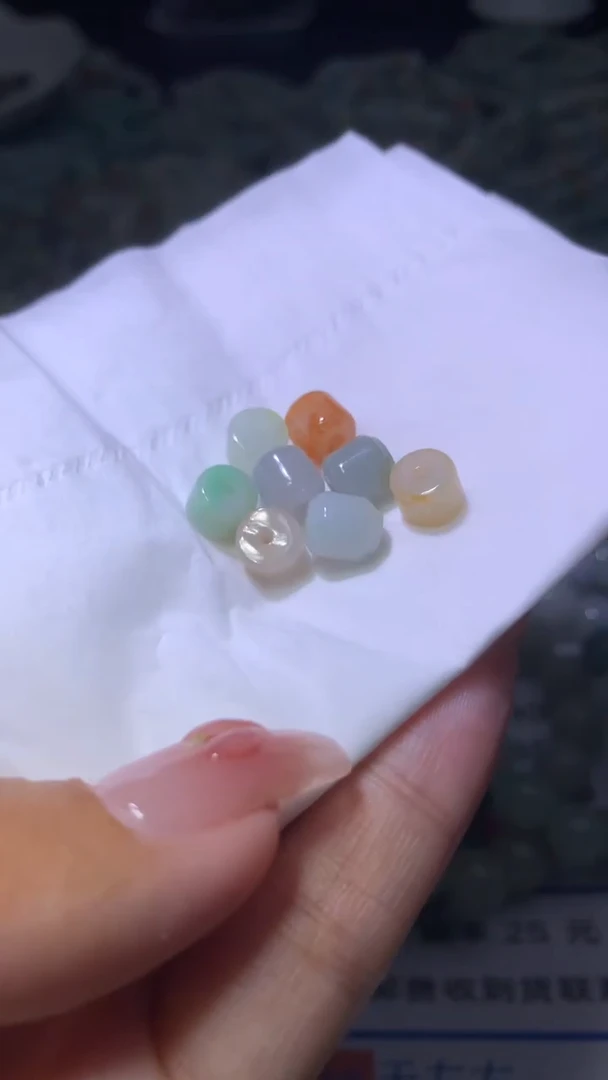 翡翠未镶嵌颈饰MXX019823