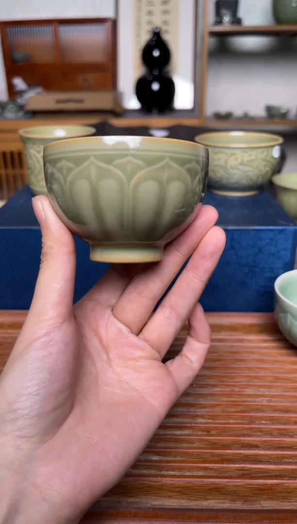 瓷器耀州窑莲瓣禅定杯  微瑕