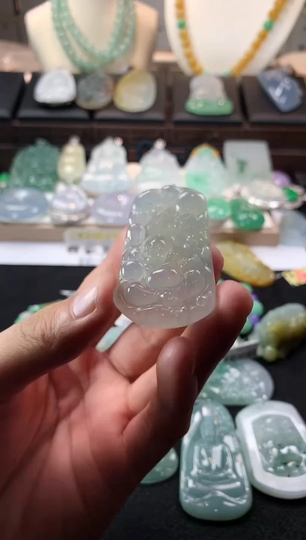 未镶嵌定制翡翠幸**定  S毛货不退不换