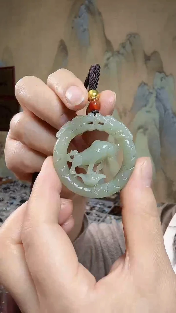 颈饰未镶嵌和田玉.