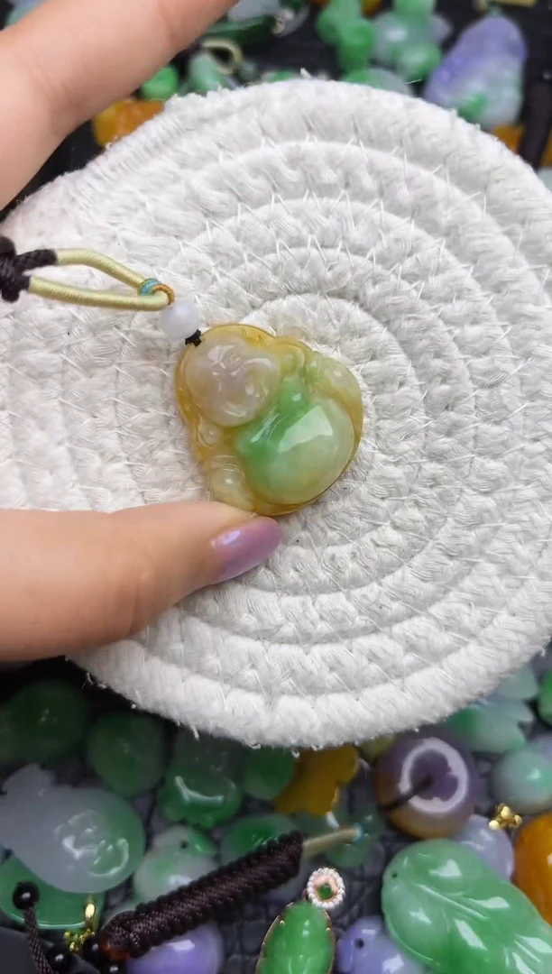 颈饰未镶嵌翡翠缅甸翡翠吊坠