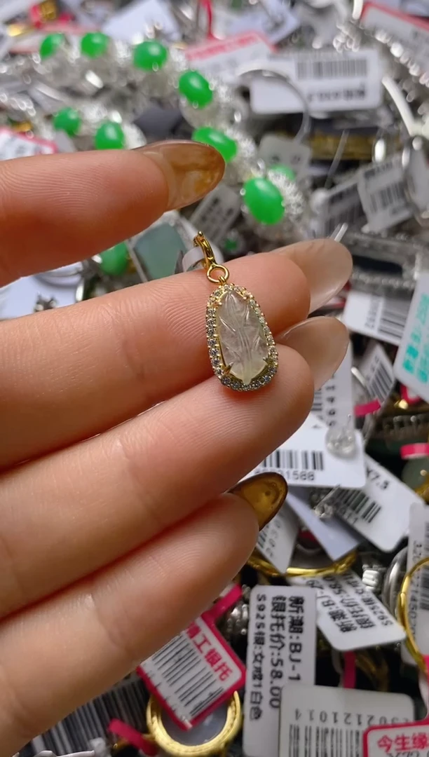 银S925镶嵌戒指翡翠百内无证书