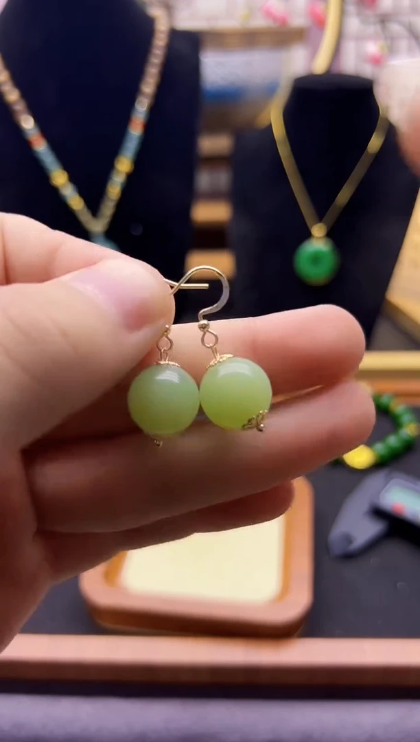 【闪购商品】和田玉耳饰14K金镶嵌E175