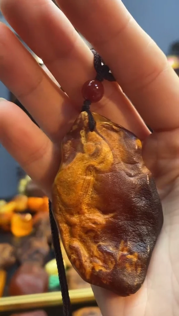 琥珀颈饰未镶嵌吊坠
