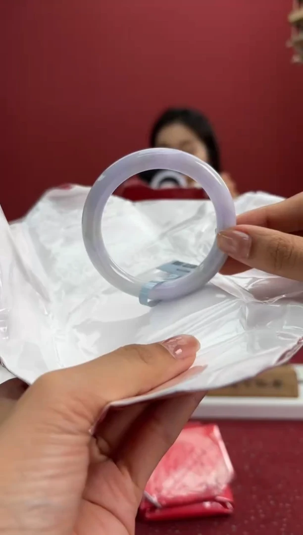 翡翠手镯（圆镯）未镶嵌41手镯