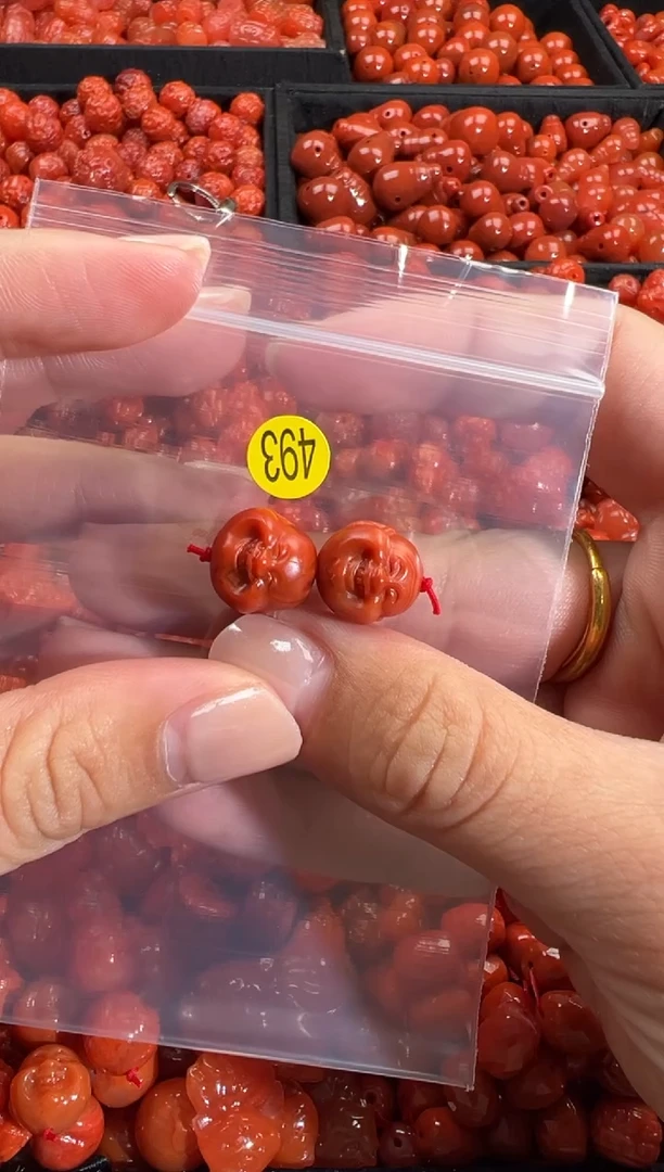 颈饰未镶嵌南红玛瑙1