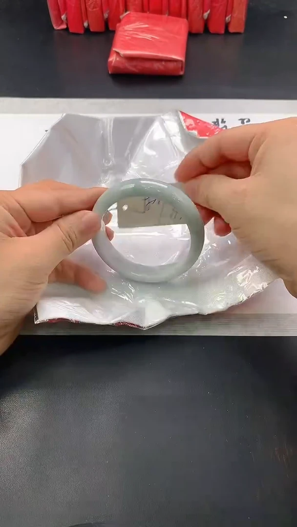 翡翠手镯未镶嵌75