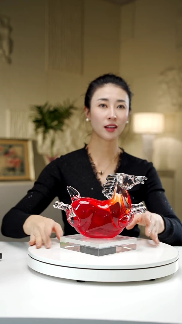 手工艺品琉璃宝石红色飞天小马摆件