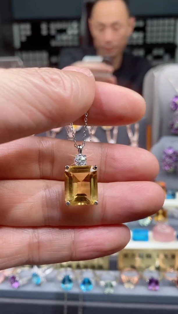 【闪购商品】黄晶吊坠银S925镶嵌黄晶吊坠