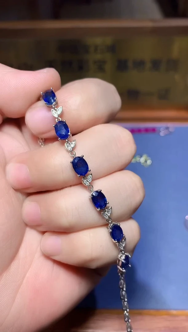 【闪购商品】蓝宝石颈饰银S925镶嵌........