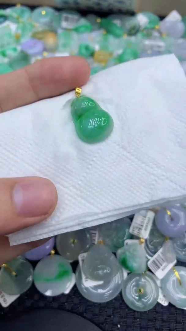 颈饰18K金镶嵌翡翠天然缅甸A货翡翠