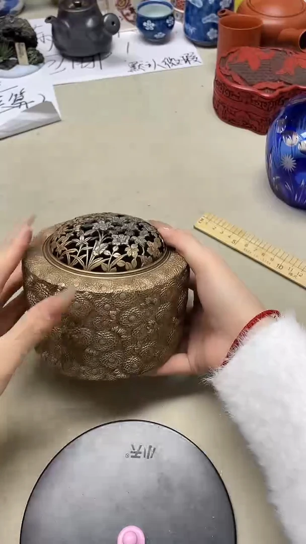 瓷片铜铜香炉，品相还不错