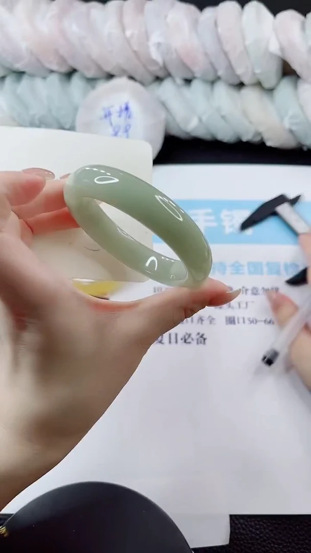 未镶嵌手镯石英质玉多样性发货L250