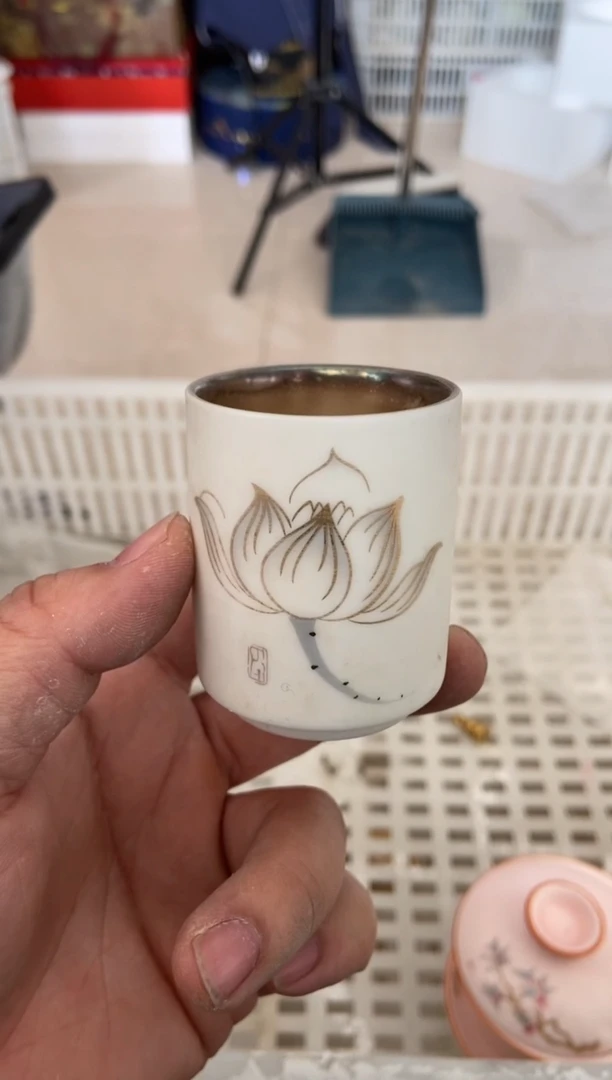 无运费险有瑕疵的摄影的产品有使用过的痕迹有点脏介意勿拍