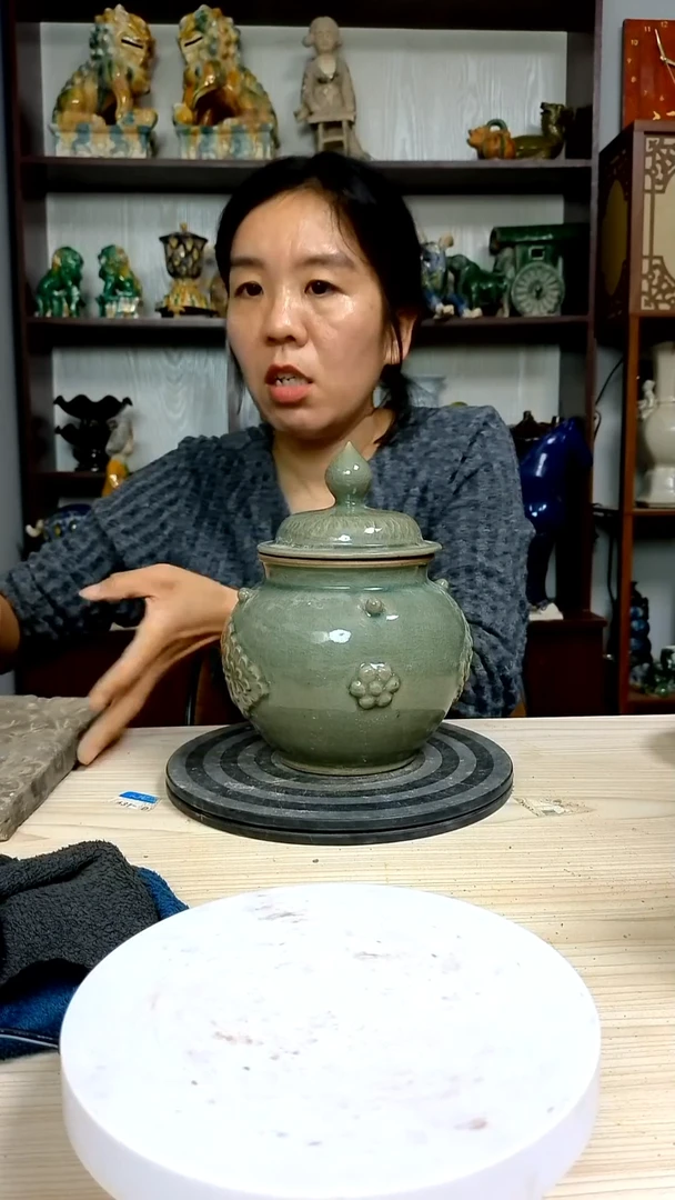 经典精美复古风格瓷器