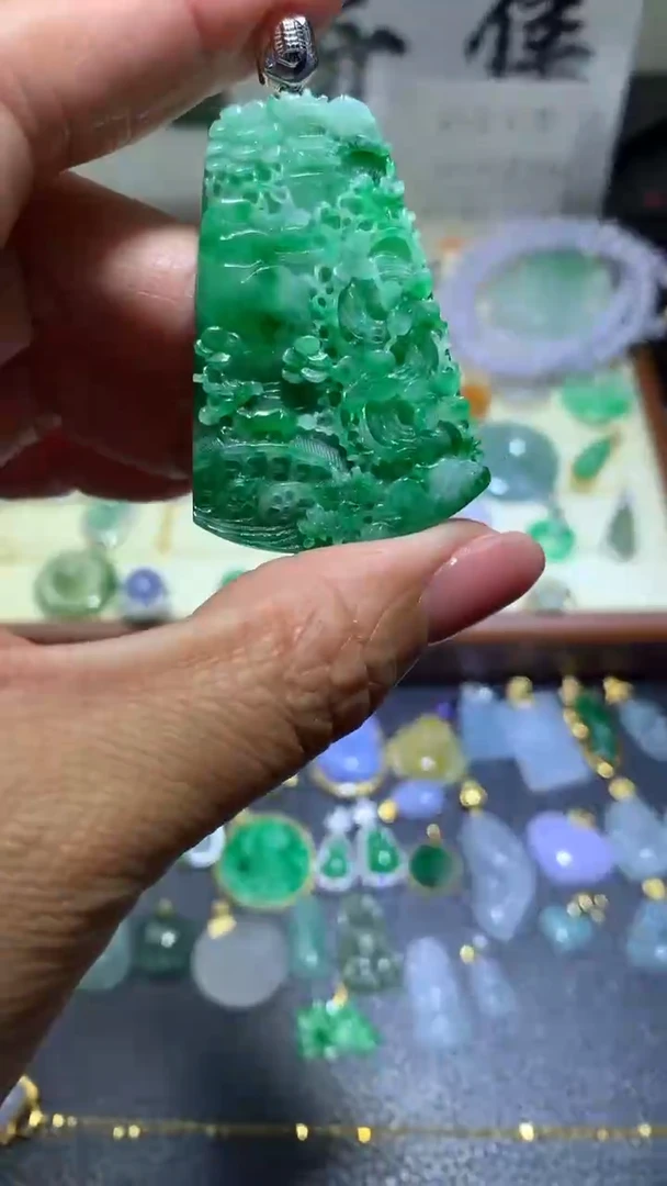 【闪购商品】翡翠颈饰18K金镶嵌0102翡翠吊坠