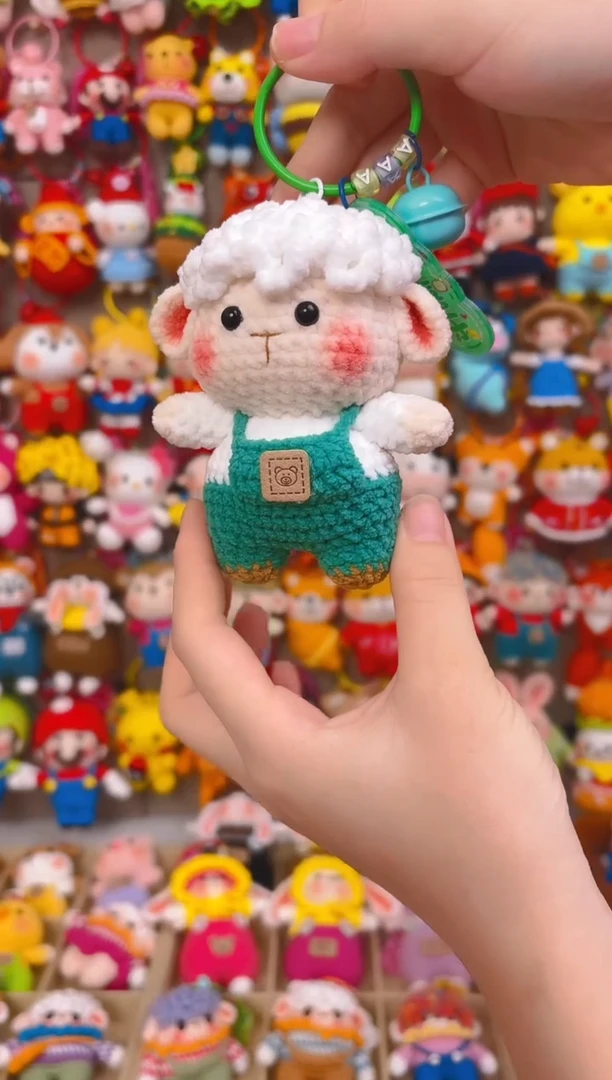 纯手工制作毛线钩织成品小羊