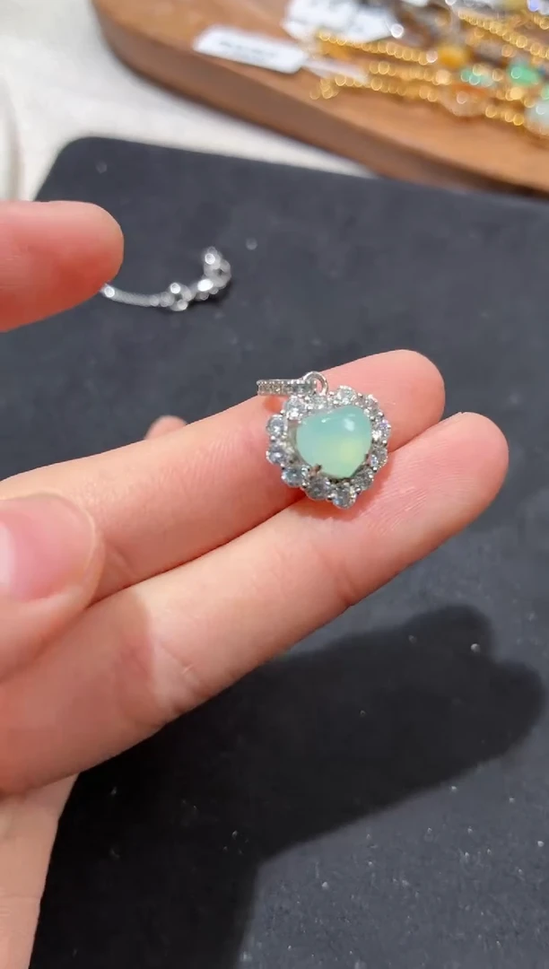 吊坠(不含链)银S925镶嵌翡翠桃心