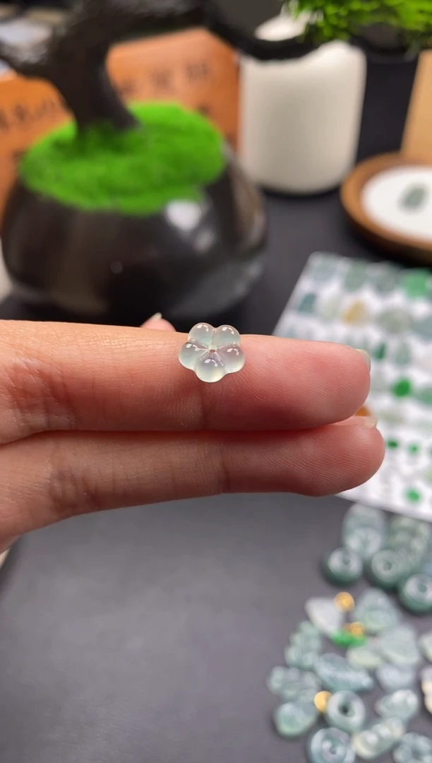 颈饰未镶嵌翡翠翡翠冰种花花